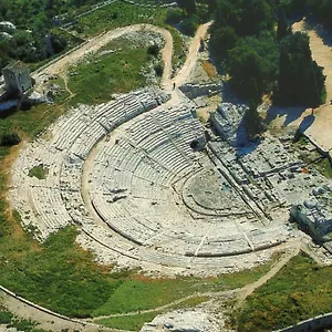 Mareluna Syracuse